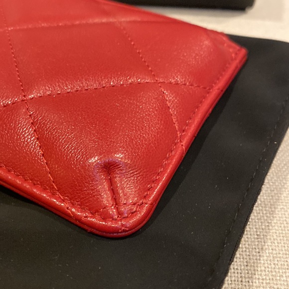 CHANEL phone and card holder - Picture 8 of 12